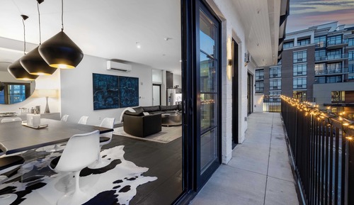 Casa (Multiple Bedrooms)