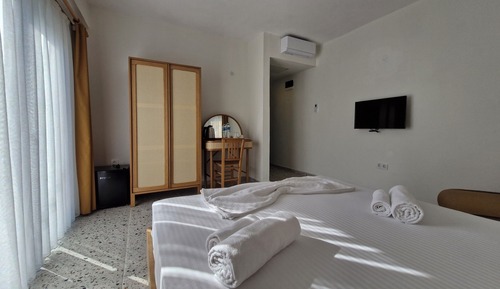 Habitación doble, balcón, vistas al patio