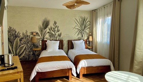 Habitación clásica con 2 camas individuales