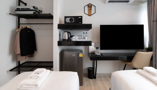 Habitación básica con 1 cama doble o 2 individuales