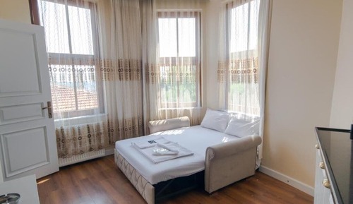 Habitación estándar doble, 1 cama doble, vistas parciales al mar