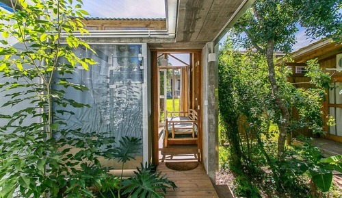 Estudio clásico, vistas al jardín