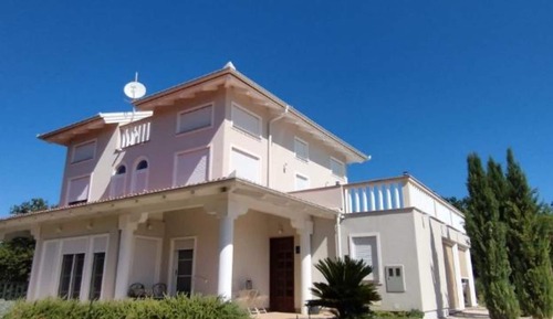 Casa (Five Bedroom Villa with Outdoor Swimm)
