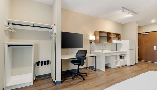 Estudio, 1 cama de matrimonio grande, bañera accesible, no fumadores
