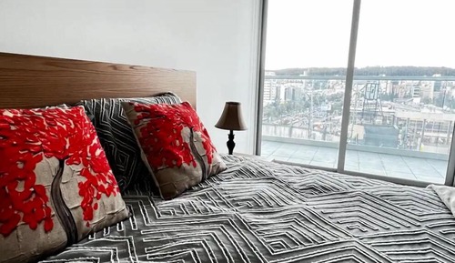 Apartamento familiar, balcón, vistas a la ciudad