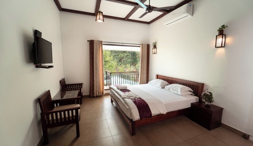 Standard Double Room, Garden View