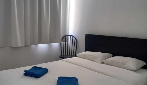 Habitación superior, 1 cama doble, no fumadores, baño privado
