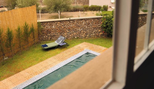 Habitación estándar con 1 cama doble o 2 individuales, vistas a la montaña