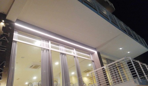 Habitación clásica con 2 camas individuales, balcón