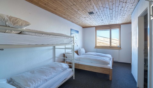 Habitación cuádruple, vistas a la montaña