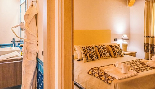 Suite ejecutiva, piscina privada, vistas al mar