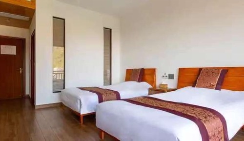 Habitación Confort con 2 camas individuales, balcón, vistas a la montaña