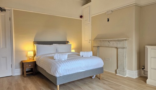 Habitación estándar con 1 cama doble o 2 individuales