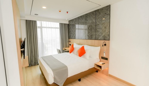 Deluxe Room, 1 Queen Bed, Non Smoking