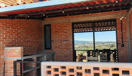 Cabaña, patio, vistas al valle