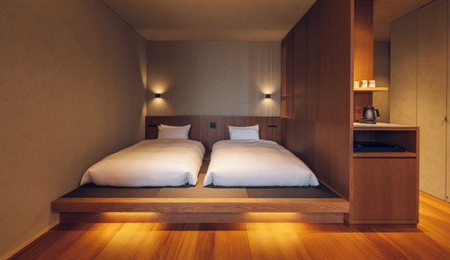 Habitación estándar con 2 camas individuales, baño privado, vistas al mar