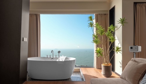 Habitación panorámica doble, 1 cama de matrimonio grande, bañera, vistas al mar