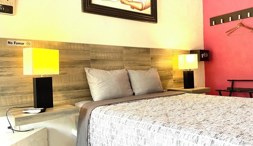 Habitación triple Deluxe, 1 habitación, no fumadores, vistas al jardín