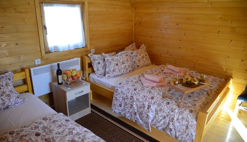 Bungalow (Standard Cottage with balcony)