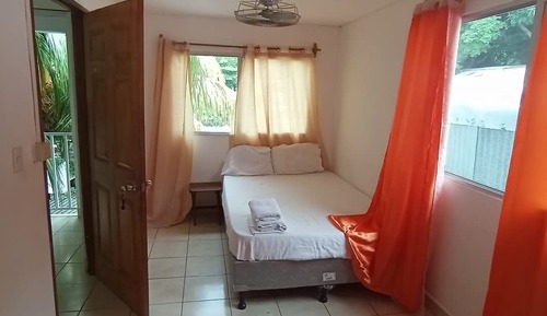Habitación básica doble, balcón