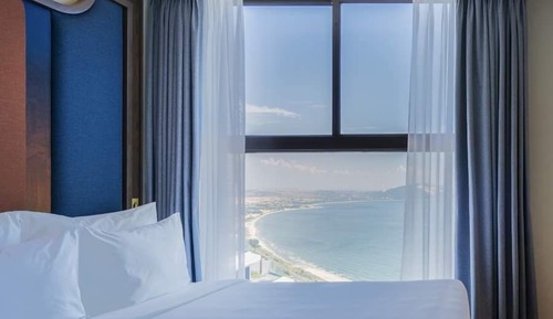 Ático panorámico, 2 habitaciones, piscina privada, vistas a la bahía