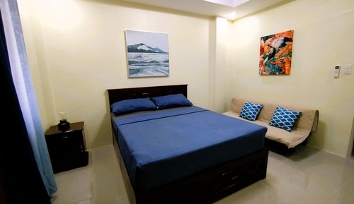 Apartamento, 2 habitaciones, balcón, vistas al jardín