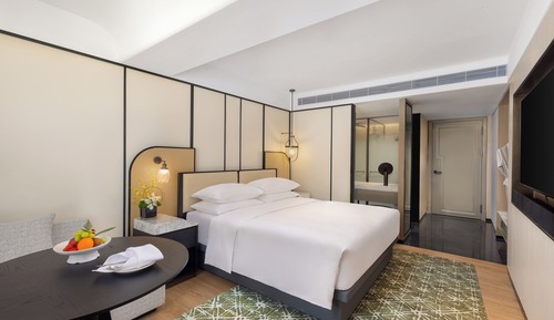 Habitación doble superior, 1 cama de matrimonio, baño privado, vistas a la ciudad