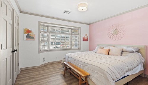 Suite 11 / The Bridal Suite