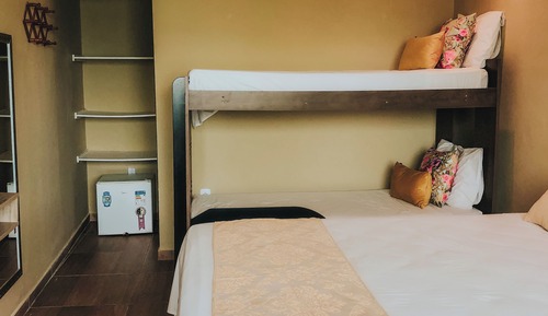 Habitación cuádruple estándar