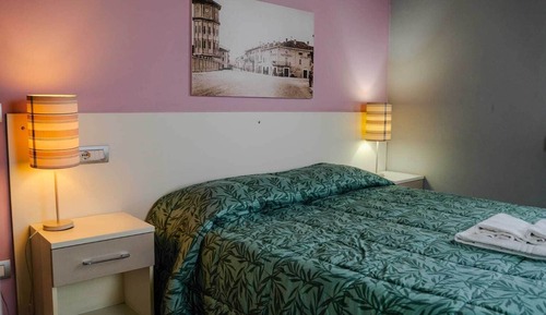 Habitación Confort con 1 cama doble o 2 individuales