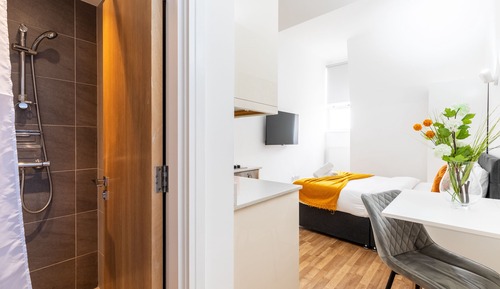 Suite, baño privado (Flat 23)