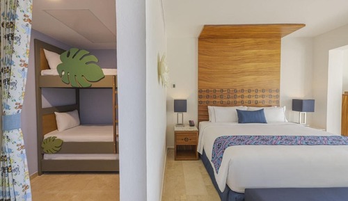 Sapphire Room