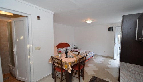 Apartamento (Studio with Balcony)