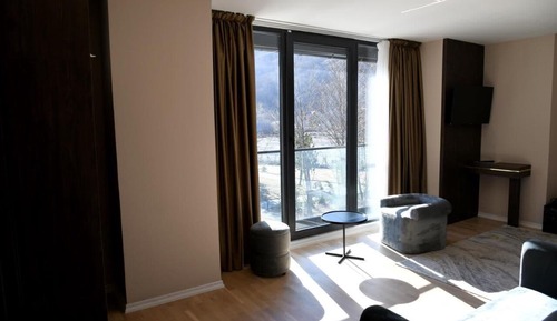 Habitación Deluxe doble, vistas a la piscina