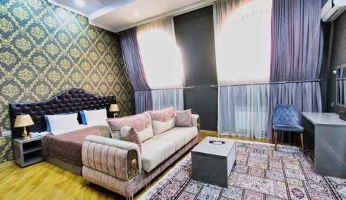 Suite junior, 1 cama de matrimonio grande, balcón, vistas a la ciudad