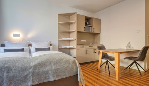Habitación doble, ducha adaptada, cocina básica