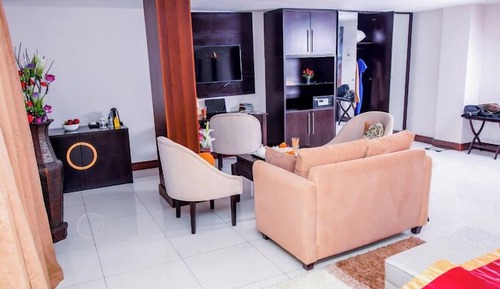Habitación junior, balcón, vistas a la ciudad
