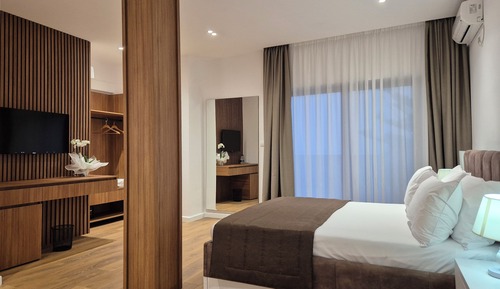 Queen Room with Sea View