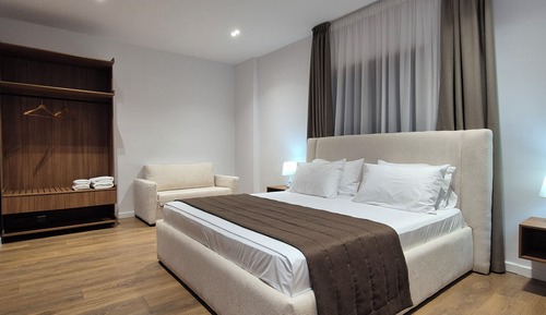 Deluxe Triple Room with Sea View