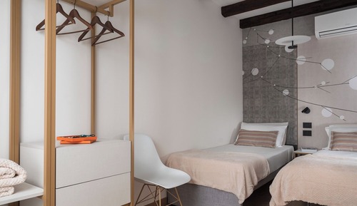 Apartamento superior, vistas al canal (D28)