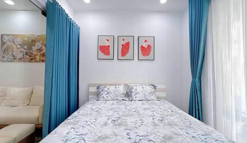 Apartamento económico, 1 habitación, balcón, vistas a la ciudad