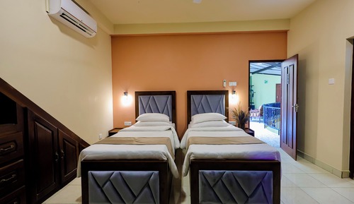 Habitación estándar con 1 cama doble o 2 individuales