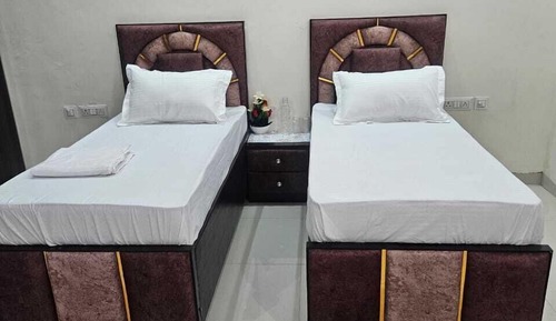 Habitación Deluxe con 1 cama doble o 2 individuales, vistas al patio