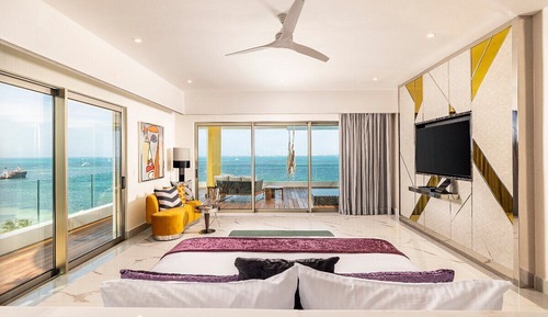 Suite de lujo, vistas al mar, en esquina
