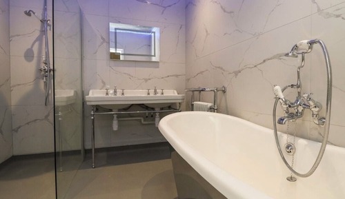 Habitación ejecutiva con 1 cama doble o 2 individuales