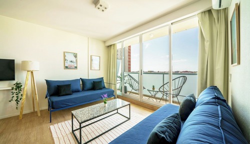 Apartamento Confort, 1 habitación, balcón, vistas a la ciudad