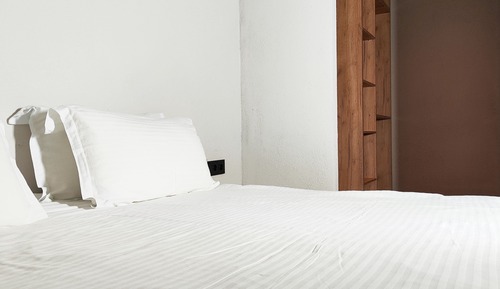 Habitación Confort con 1 cama doble o 2 individuales, vistas a la montaña