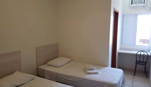 Habitación estándar con 2 camas individuales