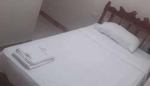 Habitación junior con 1 cama doble o 2 individuales, balcón