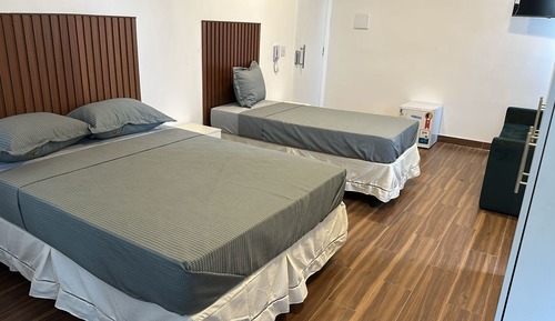 Habitación triple básica, vistas a la ciudad